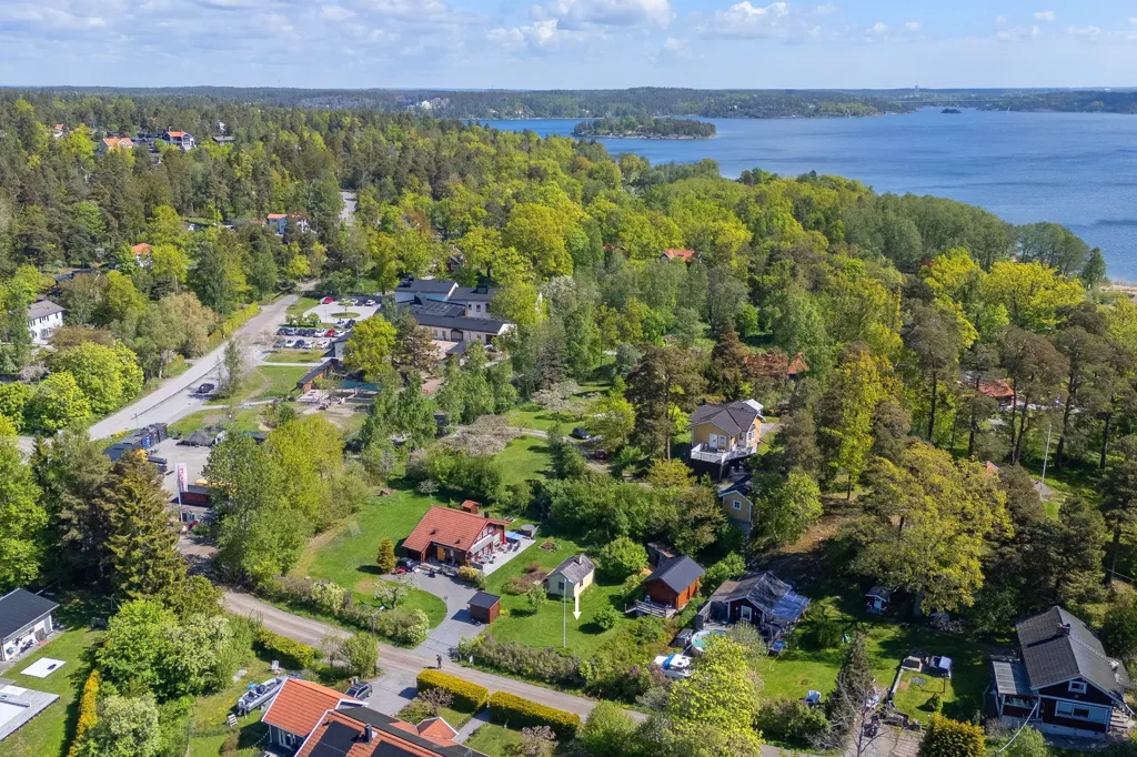 Õhuvaade - Plot with Development Potential in Boo Gård