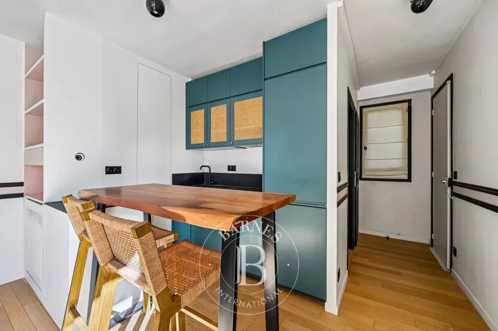 Cuisine - Appartement Rénové avec Luminosité à Paris 16ème