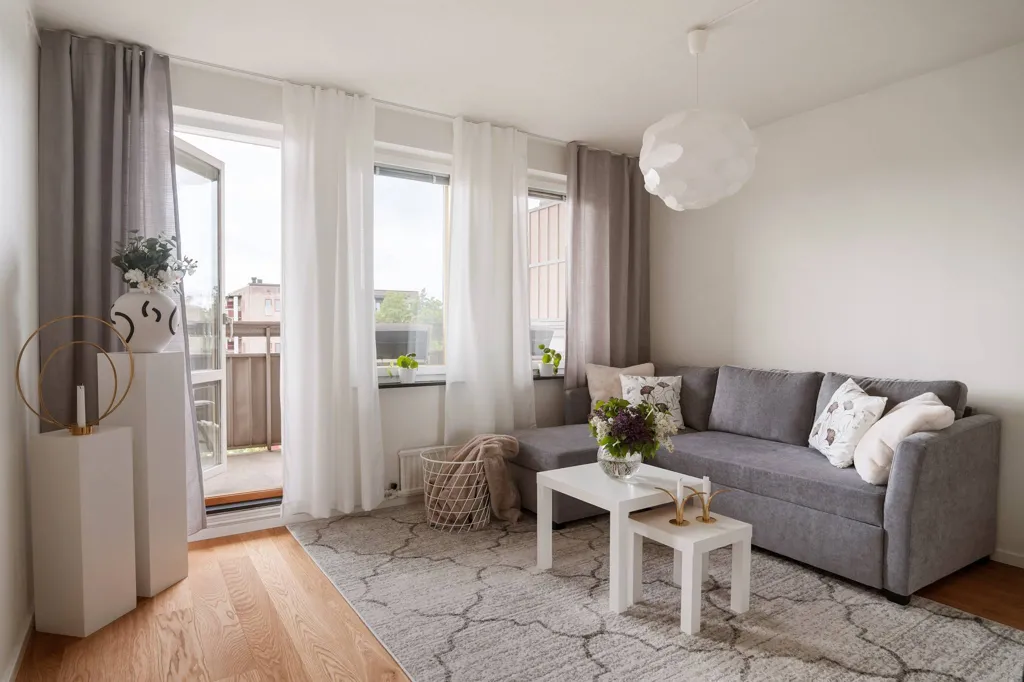 Elutuba - Renovated 1.5-Bedroom Flat with Balcony in Orminge
