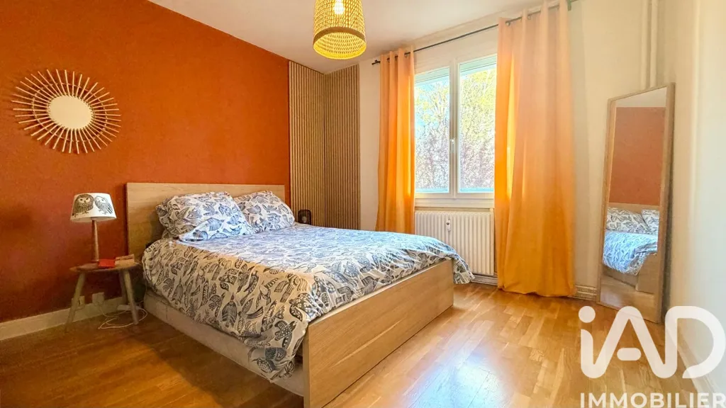 Chambres - Duplex avec deux balcons à Charnay-lès-Mâcon