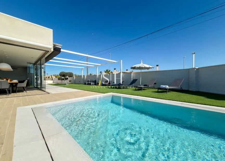 Pool - Contemporary Villa with Private Pool in San Fulgencio