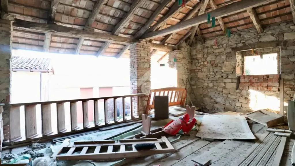 Pièces - Rustic Stone Cottage with Garden in Attimis
