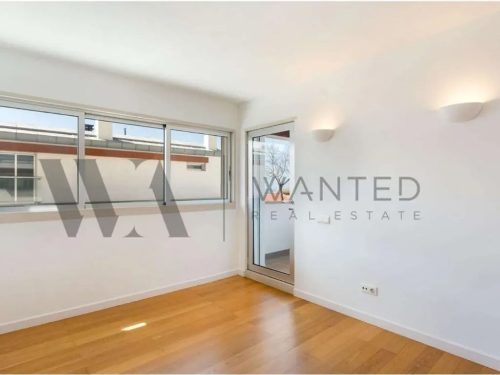 Pièces - Luxury Duplex Flat with Terrace in Oeiras