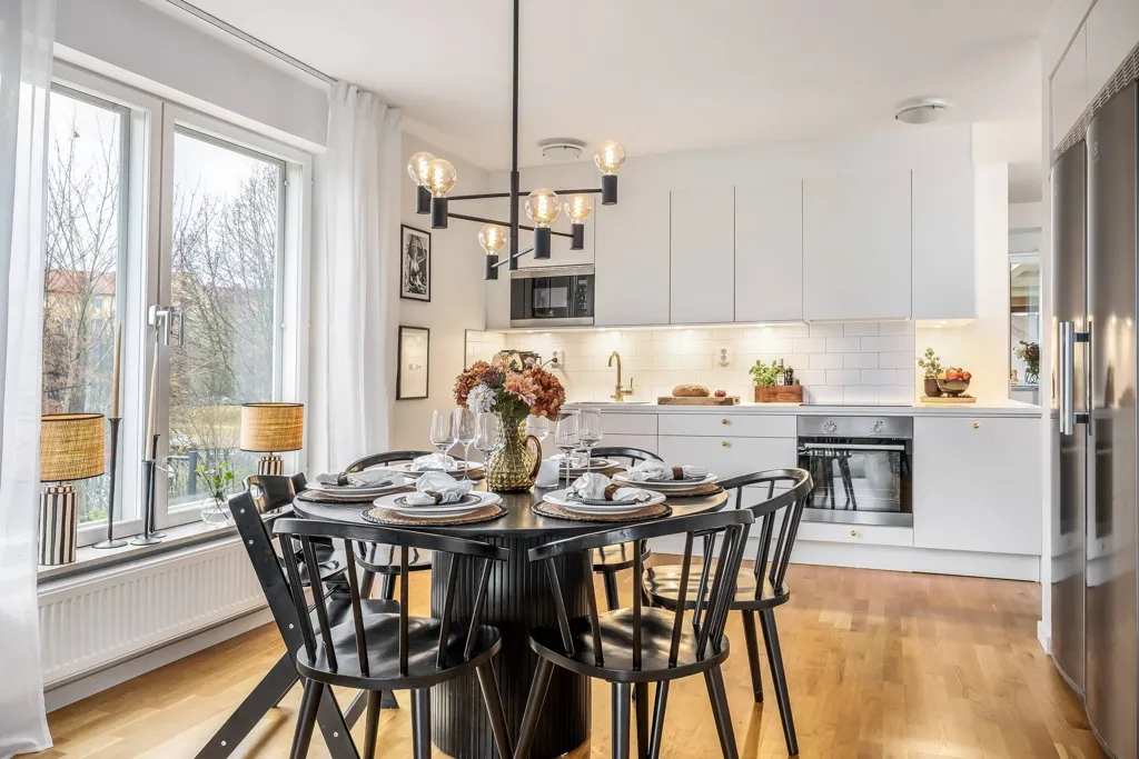 Salle à manger - Modern Flat with South-Facing Balcony in Norrköping