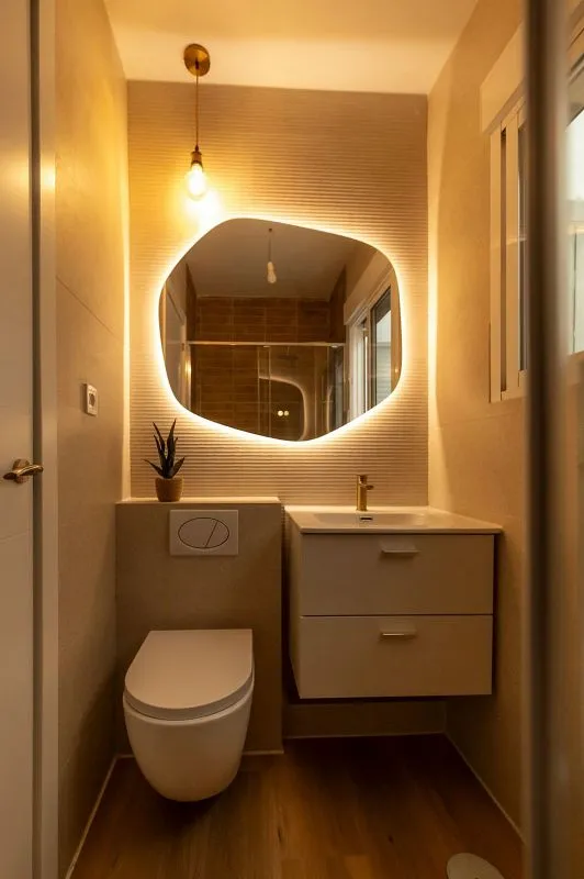 Vannitoad - 2-Bedroom Flat with Balcony in Madrid