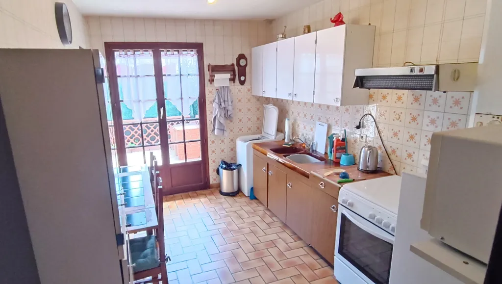 Kitchen - Detached House with Garden in Roques