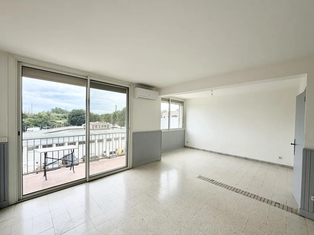 Toad - 4-Piece Apartment with Balcony in Tarascon