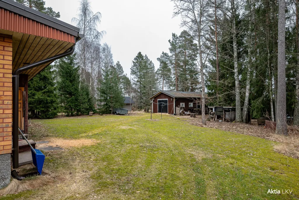 Jardin - 1970s Brick Cottage with Garden in Karjaa