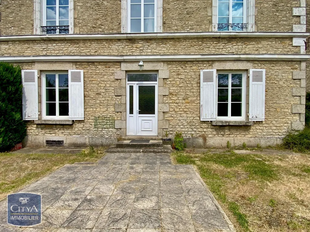 Extérieur - Appartement de Plain-Pied avec Jardin à Orne