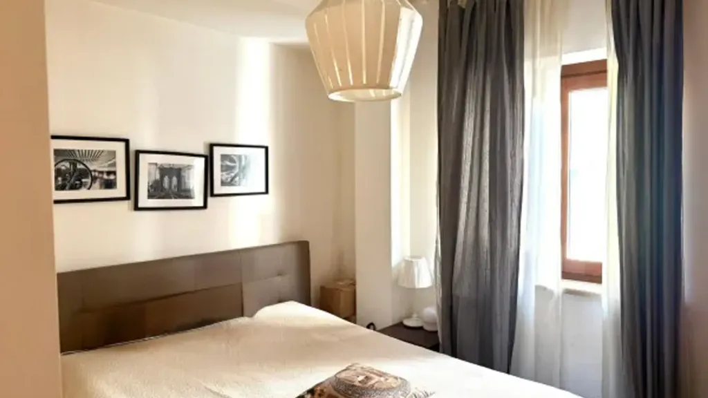 Chambres - Rustic-Style Flat with Balcony in Guidonia