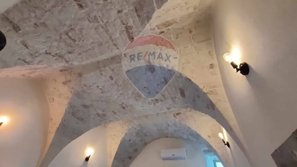 Esik - Rustic House with Starry Ceilings in Ostuni