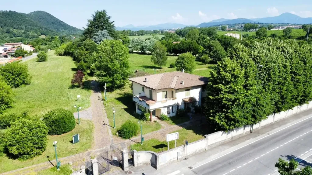 Vista aerea - Villa with Mountain View in Rovato