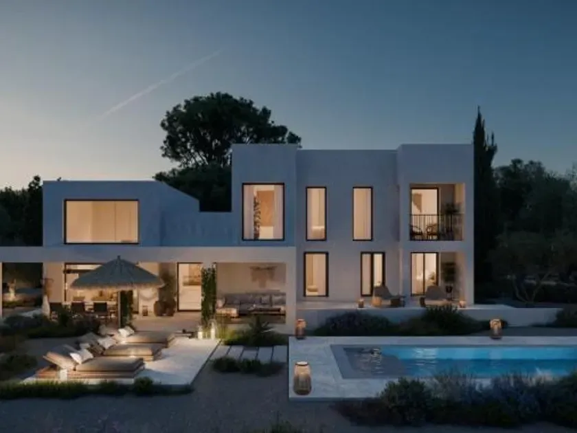 Bassein - Mediterranean-Style Villa with Pool in Macenas