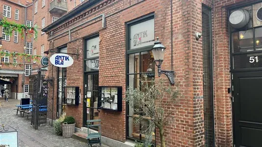 Extérieur - Shop with Unique Layout in Odense C