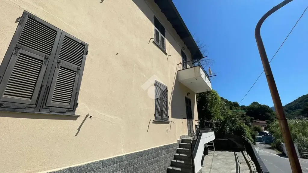Välivaade - Apartment with Two Balconies in Sant'Olcese