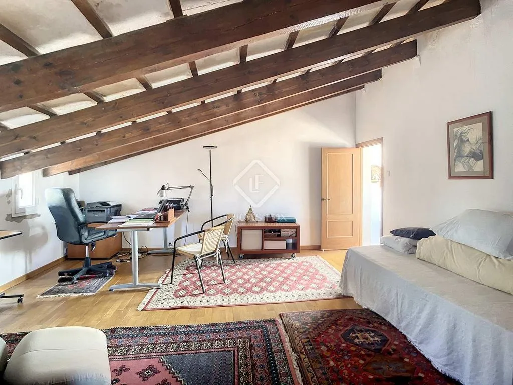 Stanze - Renovated Townhouse with Terraces in Mahón