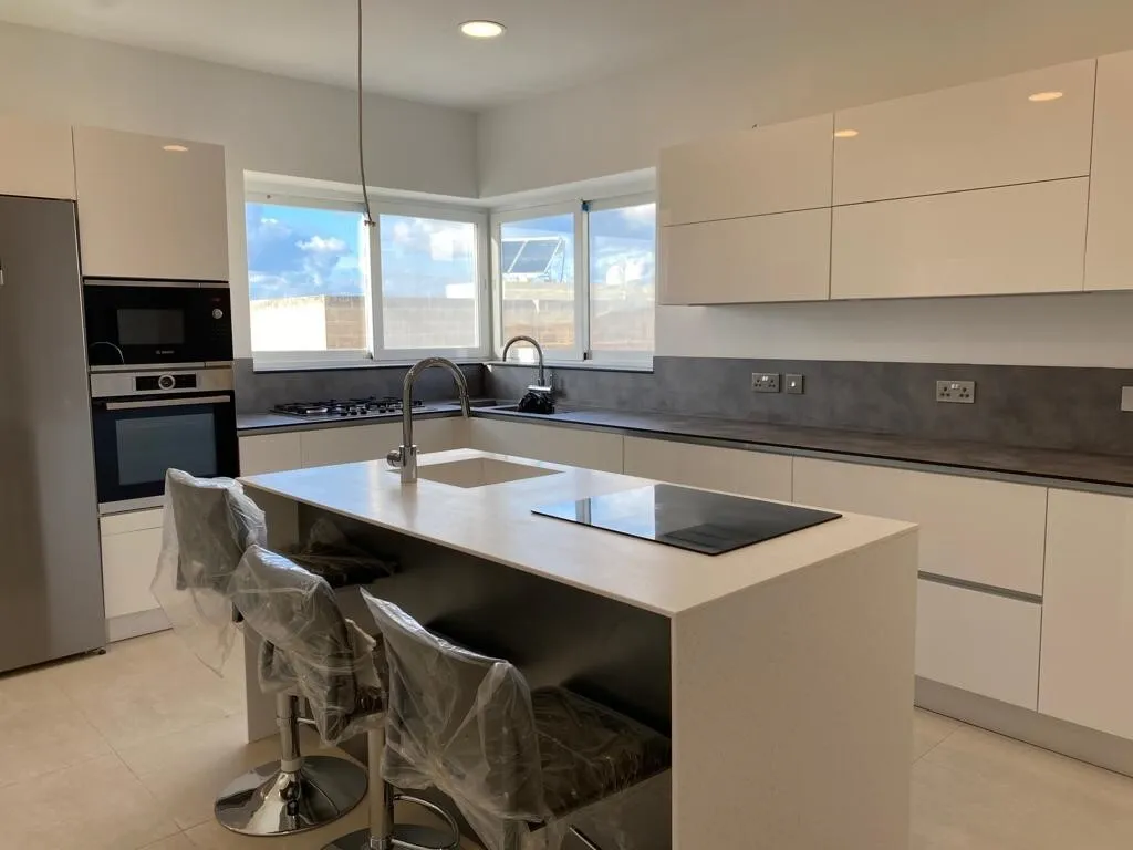 Kitchen - 4-bedroom house in Naxxar