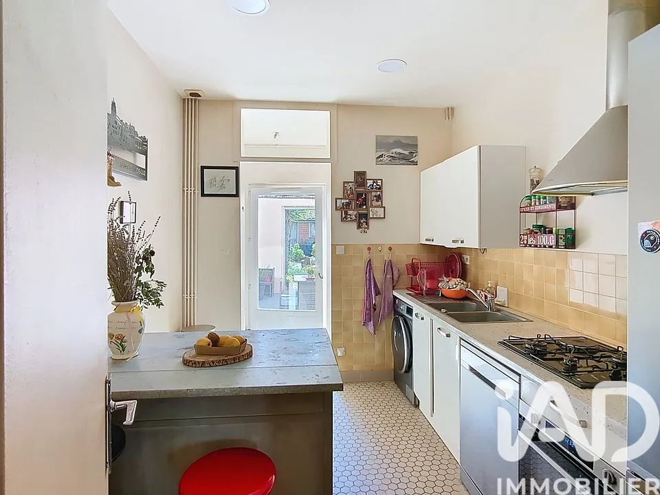 Kitchen - Charming Townhouse with Garden in Bordeaux