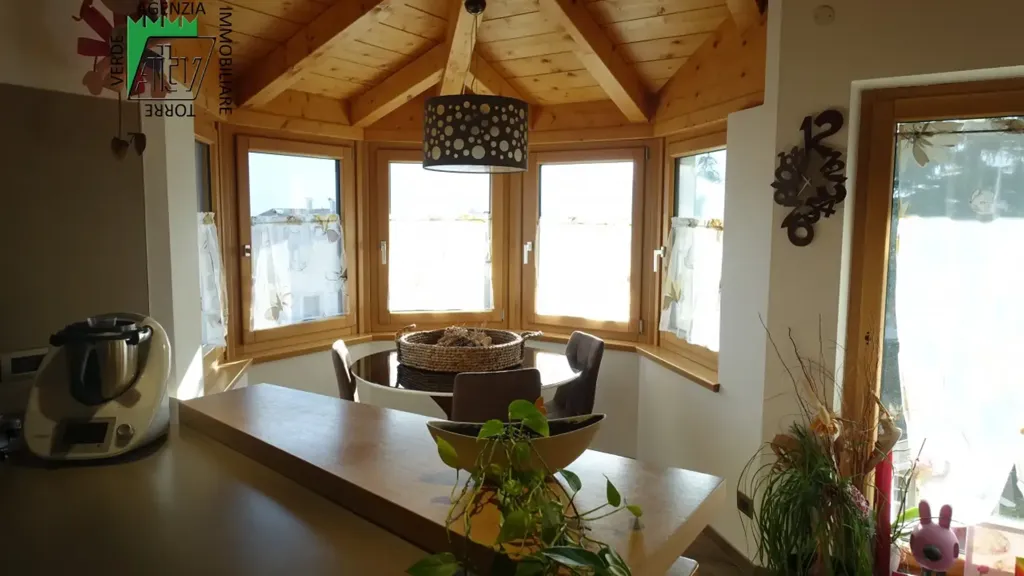 Sala da pranzo - Villa with Mountain View in Sporminore