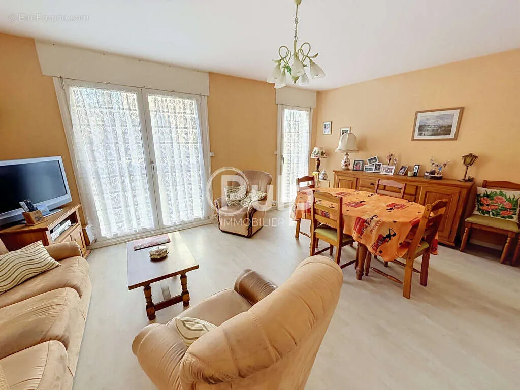 Séjour - Appartement avec Garage dans Résidence Sécurisée à Loos