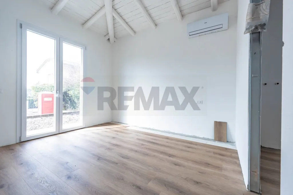 Pièces - Contemporary Villa with Private Pool in Rosolina
