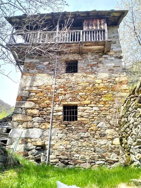 Esterno - Rustic Farmhouse with Mountain View in Perloz