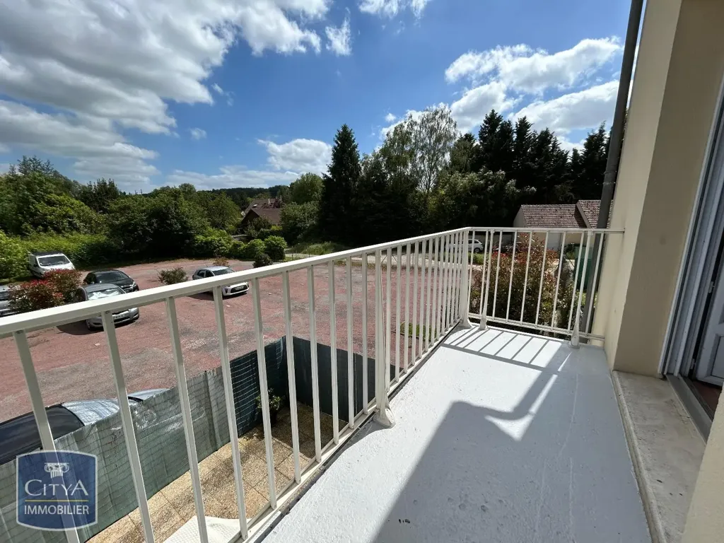Balcon - Appartement 2 Pièces avec Balcon à Épernon