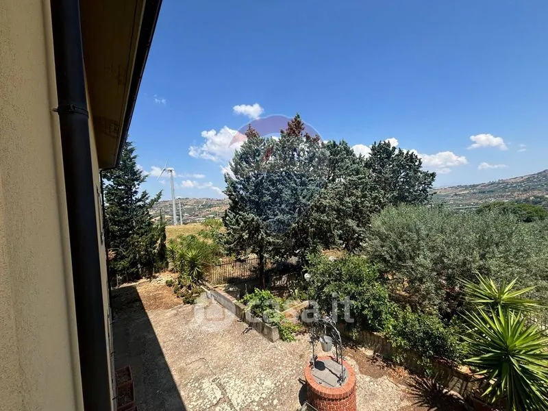 Jardin - Bifamiliar Villa with Garden in Caltanissetta