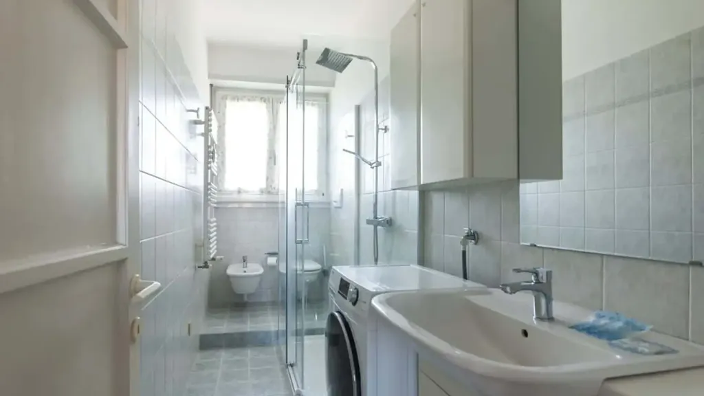 Salles de bain - Bright Studio with San Siro View in Milan