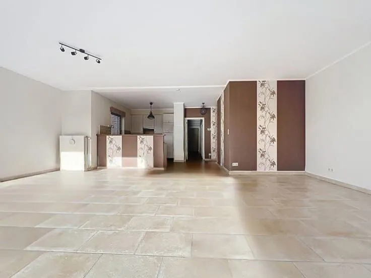 Elutuba - Flat with Terrace in Urban Area