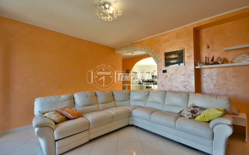 Elutuba - Renovated Flat with Balconies in Osimo