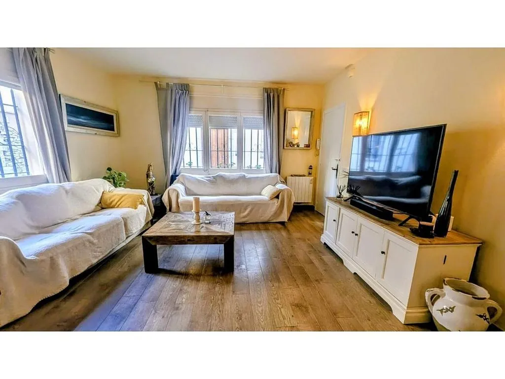 Séjour - Ground Floor Flat in Begur's Old Town