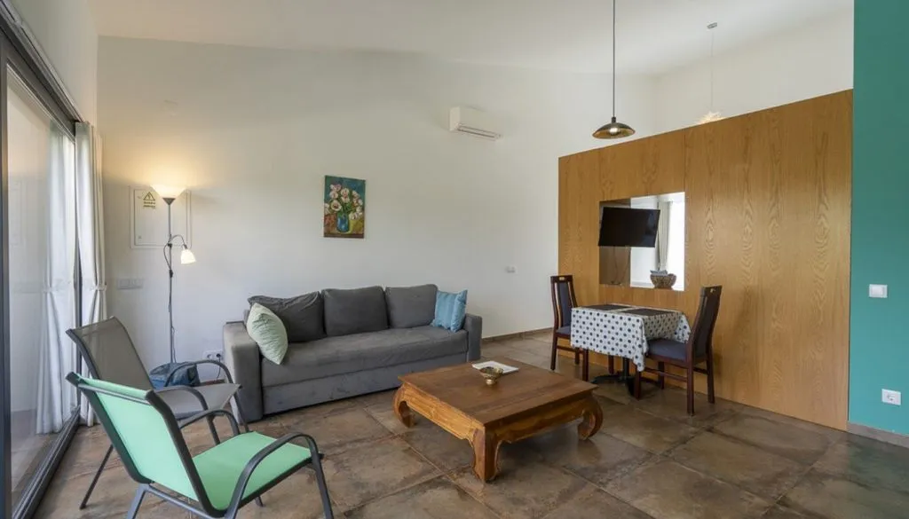 Elutuba - Luxury Hotel with Pool in Moncarapacho, Faro