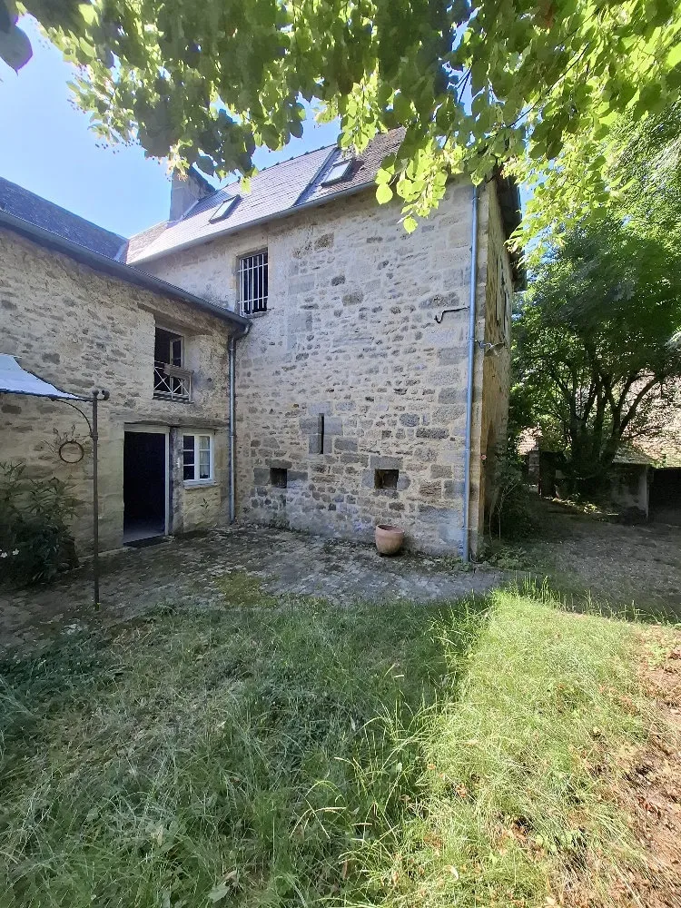 Aed - House with Independent Flat in Terrasson