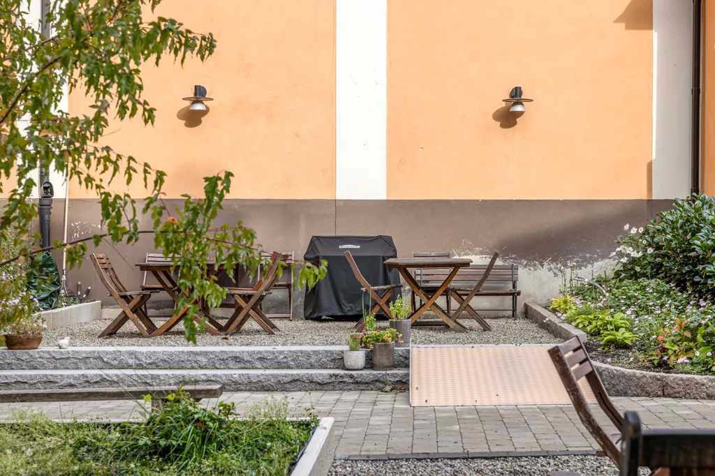 Jardin - Renovated Flat with Library in Enskede