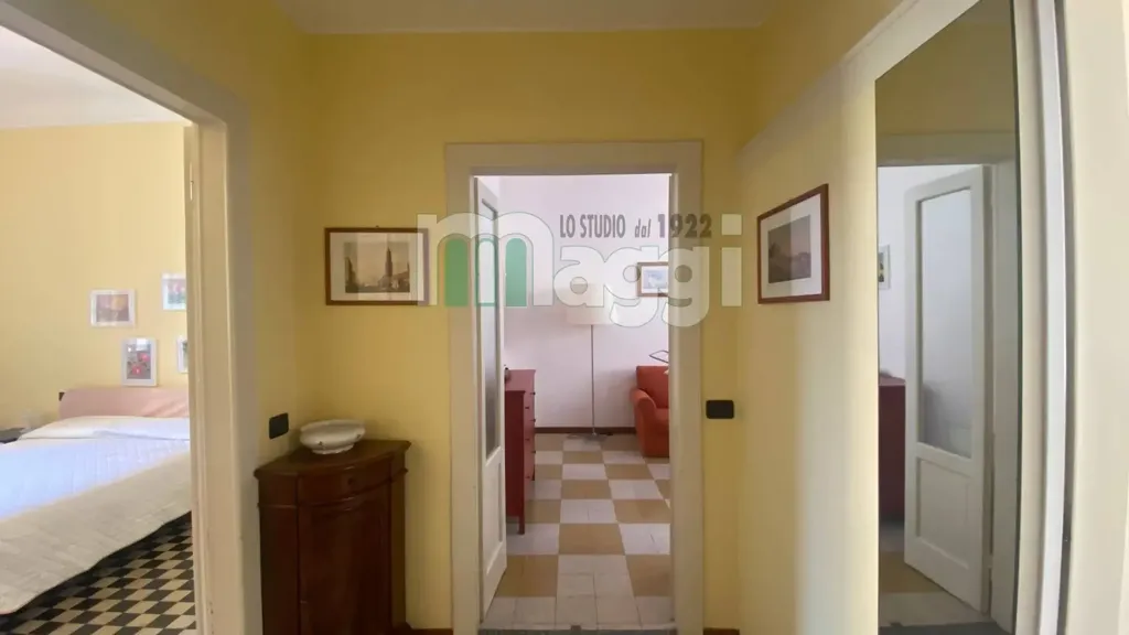 Entrée - Bilocale in Historic Building near Bocconi, Milan