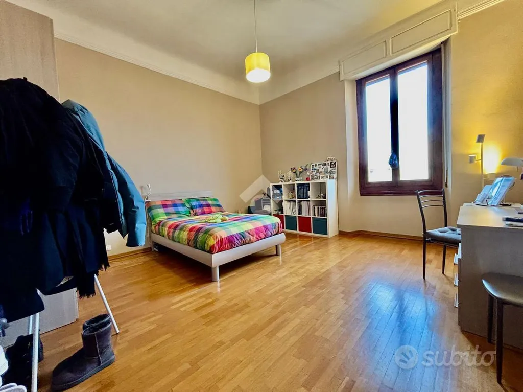 Bedrooms - Period Apartment with Balcony in Florence