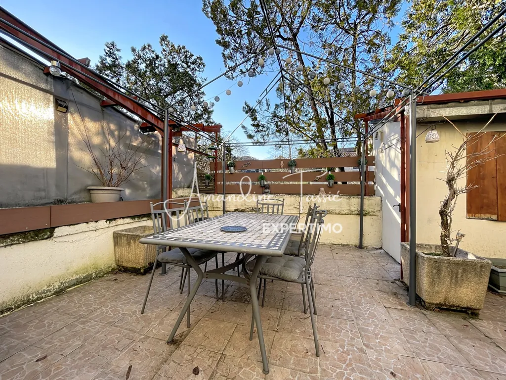 Terrass - Investment Building with Potential in Aguessac