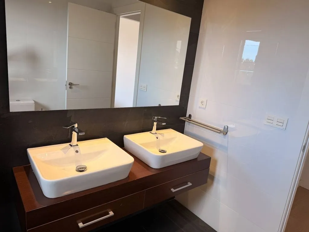 Salles de bain - Luxury Townhouse with Pool in Benidorm