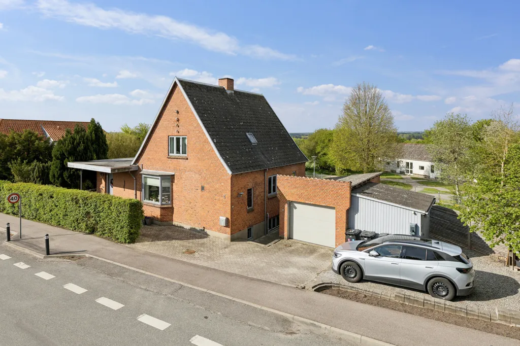 Välivaade - Redbrick Villa with Garden in Faxe
