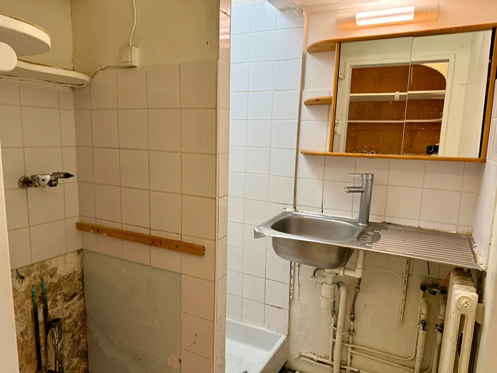 Vannitoad - Bright Studio Flat in Lourmel