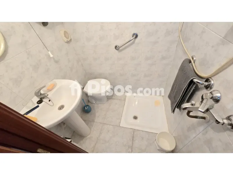 Salles de bain - Two-Storey House with Patio in Aliseda