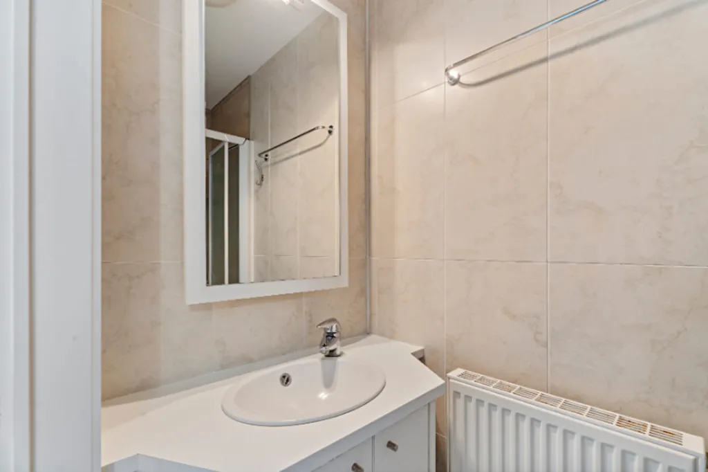 Bagni - Light-Filled Apartment with Sea View in Digue Centre