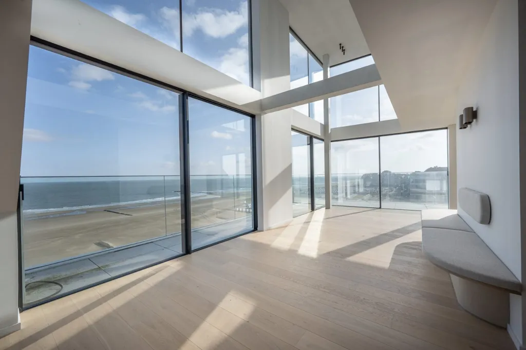 Elutuba - Corner Duplex with Sea Views in Luxurious Setting