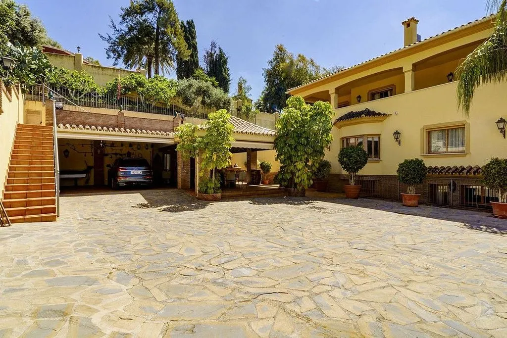 Jardin - Chalet with Pools and Terrace in Benahavís