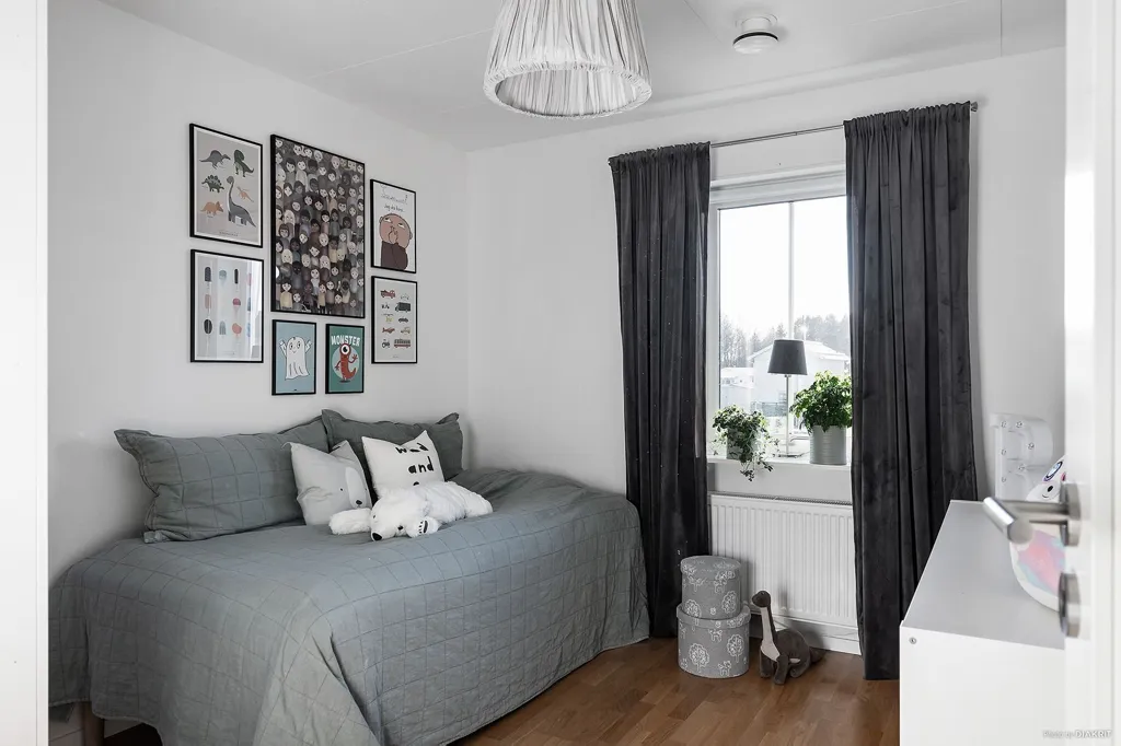 Bedrooms - Two-Storey Villa with Garden in Ullstorp