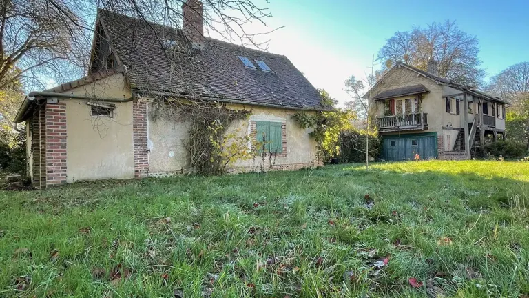 Historic House with Pergola Pool in Countryside