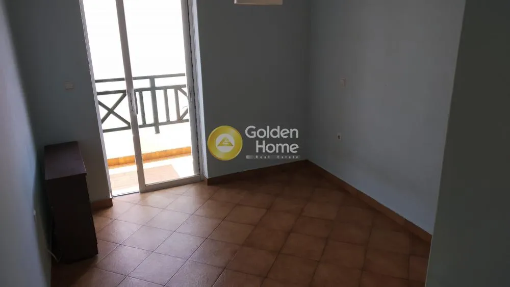 Pièces - Multi-Storey Building with Large Garden in Rafina - Neraias