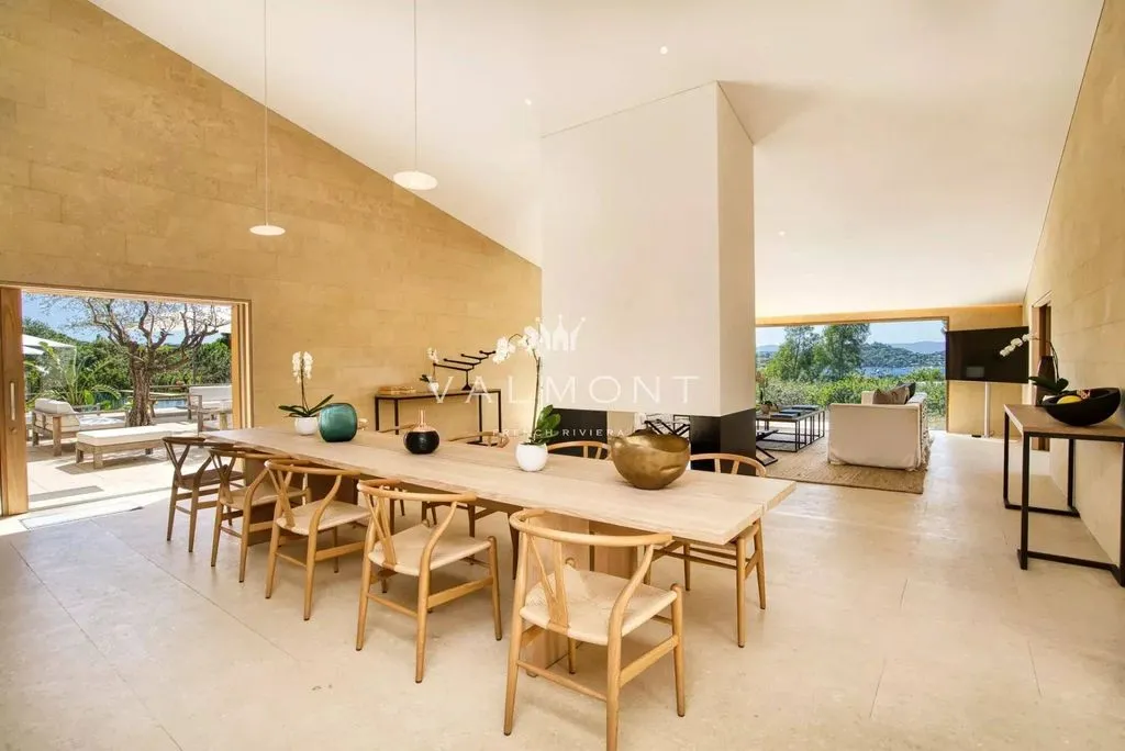 Salle à manger - Villa Luxueuse avec Vue Mer à Saint-Tropez