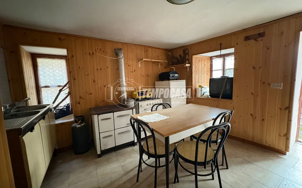 Söögituba - Rustic House with Balcony in Viù